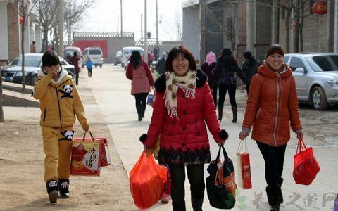 大年初二回娘家的习俗