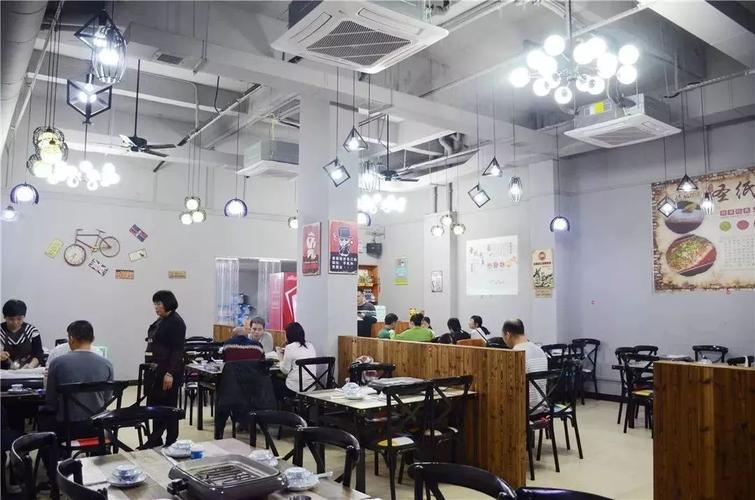 亲测!罗定这家纸包鱼好吃到想舔纸