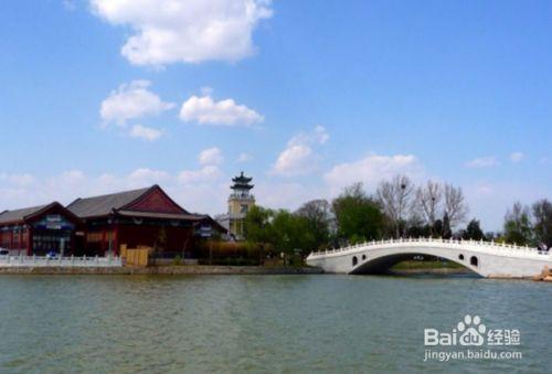 天津人喜爱的景点,它既是大型的水上景观乐园,又是园林风景优美的地方