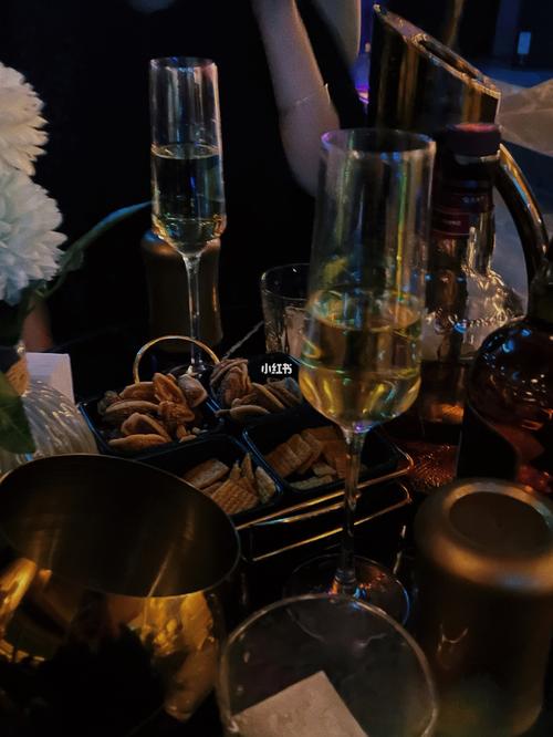 徐州探店|姐妹碰杯,快乐加倍91_酒吧_探店_苏宁怎么