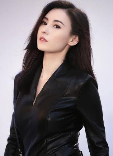 张柏芝生图下毫不显老40岁辣妈身材火爆新代言美出新高度