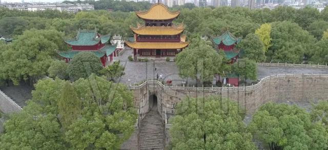 范仲淹的岳阳楼记解析密集的知识与相关典故