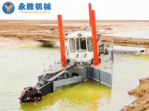 绞吸式挖泥船