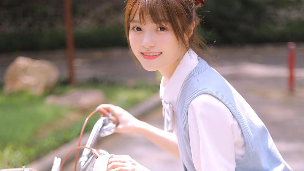 少女元气制服写真,高清壁纸图片,可爱美女-回车桌面