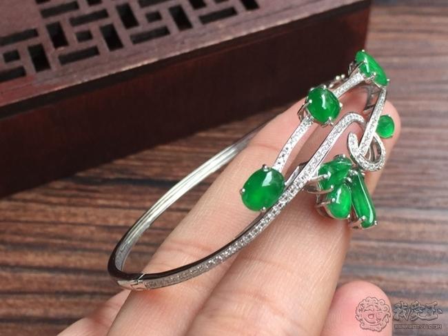 翠色天韵 缅甸翡翠a货冰种阳绿随形手镯镶嵌件带证书