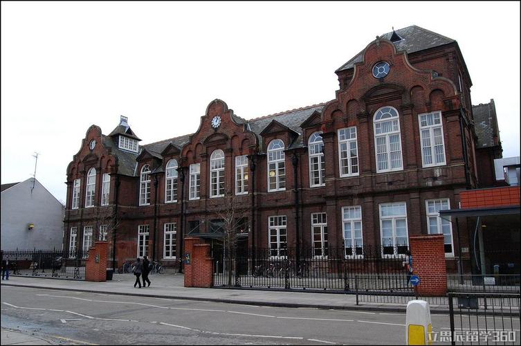 诺里奇艺术大学(norwich university of the arts)是一所位于英国