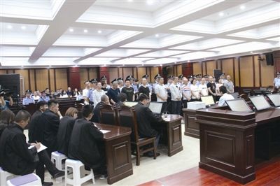 六盘水市法院对周光宇等21人涉黑案二审维持原判