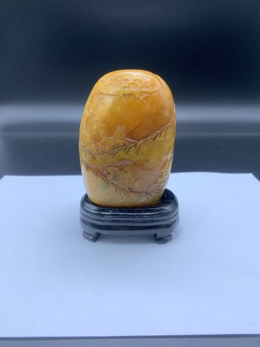 新加坡拍卖会精品田黄推荐:薄意雕田黄摆件