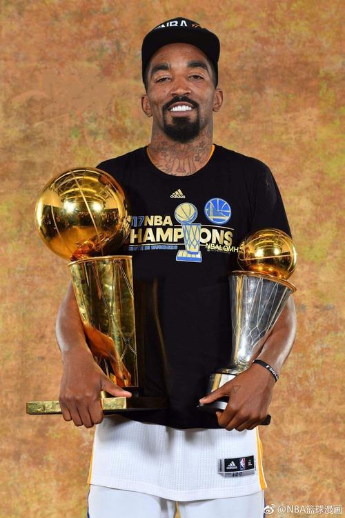 金州勇士冠军定妆照 ,每一位球员都洋溢着幸福的笑脸