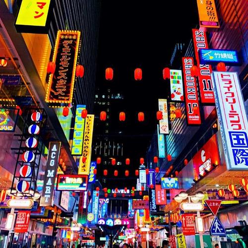 可能就是让你不需要护照就能拍摄到日本风情,并发朋友圈给小伙伴炫耀