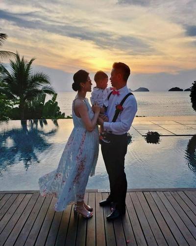 胡杏儿与老公做运动做到伸舌,敬业带孕拍戏,预产期前仍在跑宣传