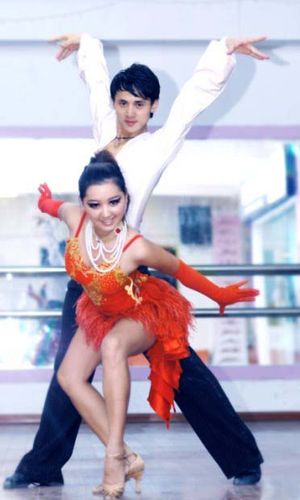2012年博之艺舞蹈培训中心拉丁舞老师-黄瀚