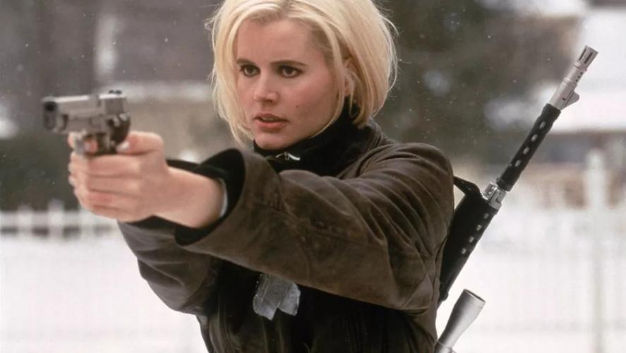 曾主演《末路狂花》的吉娜    戴维斯,参演了《特工狂花》.