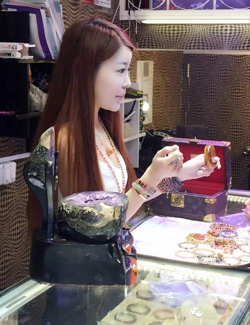 魔都大名鼎鼎网红珠宝店之网红菲老板教您挑选风水盆盆