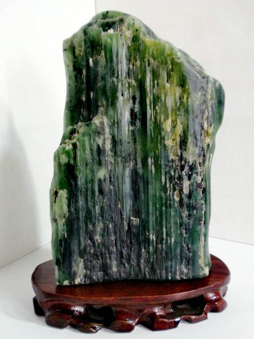 赏石修身,如石做人!《崂山绿石珍品欣赏》