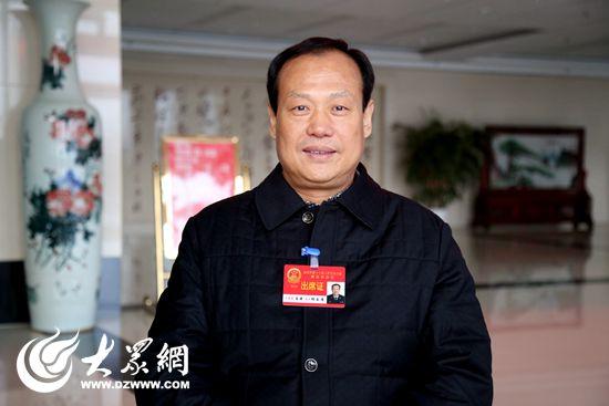 市人大代表,日照市公安局党委委员,东港分局局长杨乐清(张希嘉