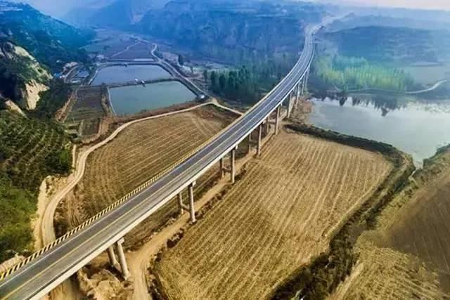 陕西最美公路,被誉为中国1号公路,四季如画的沿黄公路