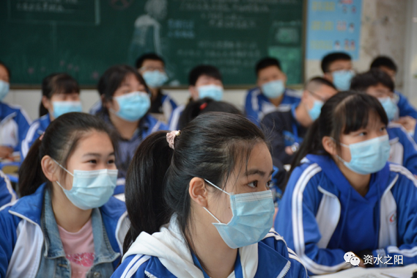 资阳:初三,高三今日开学复课,学生有序入校