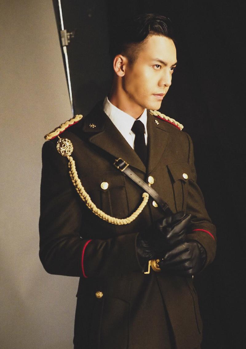 最适合穿军装的5位男艺人,玄彬第一,陈伟霆上榜,最爱第四位