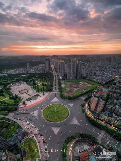旅游 正文  航拍下的乐山全景 不同时间,不同角度的乐山呈现出完全不