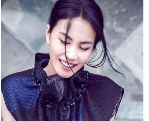 李亚鹏酒后失言,爆王菲三胎背后的隐情,谢霆锋修改遗嘱分给妻儿