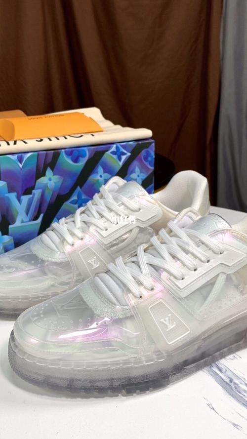 lv trainer 运动鞋 路易威登透明果冻鞋_运动鞋_路易威登怎么样_果冻