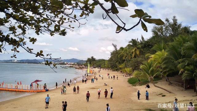 三亚 沙滩 阳光 碧海 蓝天