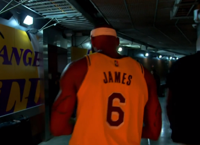 詹姆斯低头离开,头号"罪人"正负值-23毁掉一切?