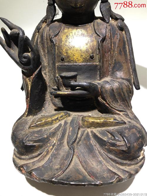 明代鎏金佛像