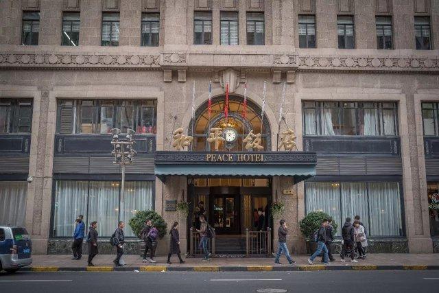 上海和平饭店是谁开的