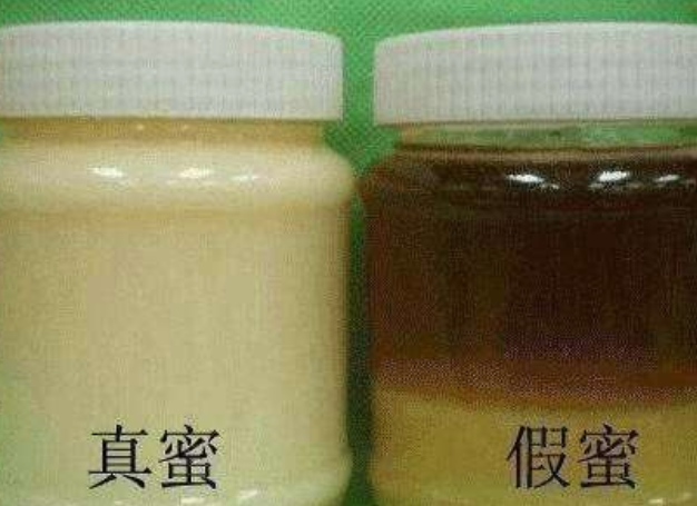 春季多喝蜂蜜有好处,一杯清水就能辨别蜂蜜真假,不怕买到假蜂蜜