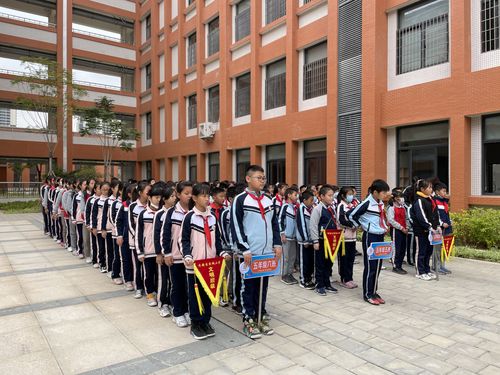 学雷锋争当校园文明使者——记同安区滨城小学五年段