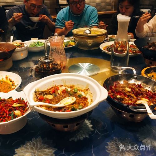 芙蓉小镇精致湘菜