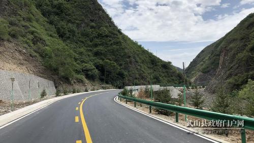 【走一线 看项目】省道225线杨家岘至武山县城公路改建工程收尾并试