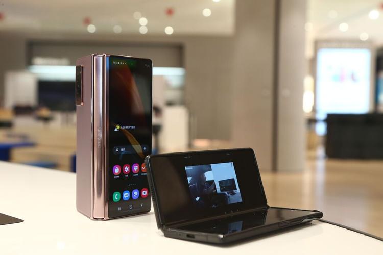 易仔推荐:三星galaxy z fold2 5g于9月25日在国内正式