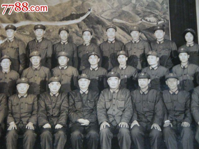 武汉*区周世忠司令员,严政政委等领导