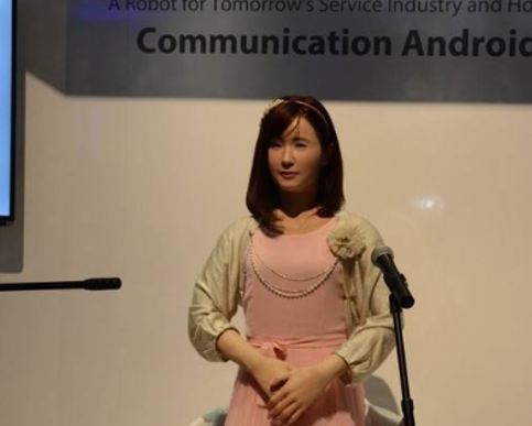 为何"仿真女机器人"一上市便被抢空?网友看完内部结构