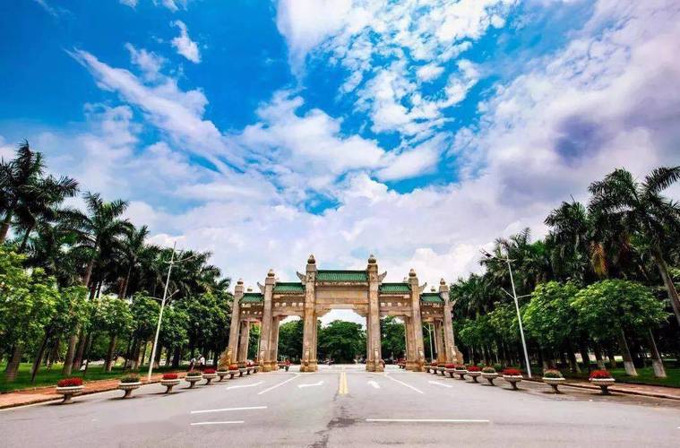揭秘广东这所大学到底有多大