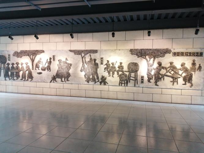 壮族民族生活浮雕墙