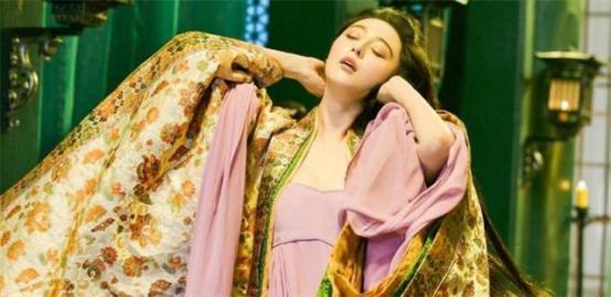 安禄山对玄宗的杨玉环做了什么