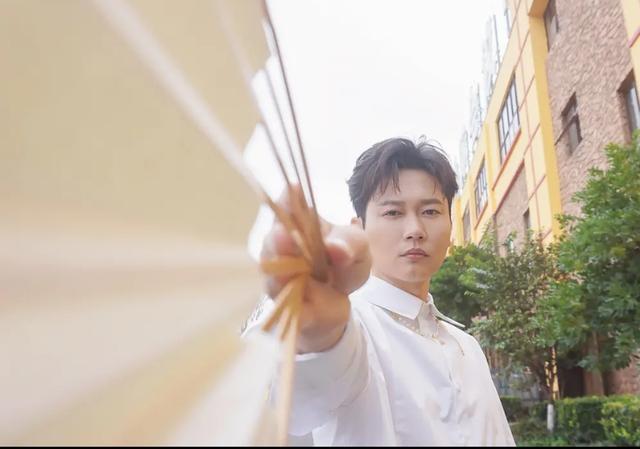 原创相声演员带你学开车孟鹤堂帅气如夏日冰糕原创真人秀即将开播