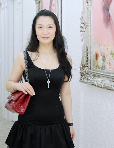 浙江在线专访:"圆满女人——郝玲玲"-维多利亚产后恢复