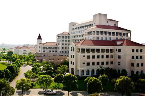 上海师范大学奉贤校区图书馆前身是上海师范学院分院图书馆.
