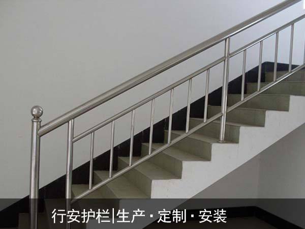 南平不锈钢栏杆_围墙铁艺护栏图片免检产品