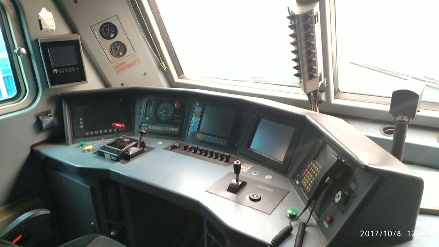 hxd3c电力机车驾驶室