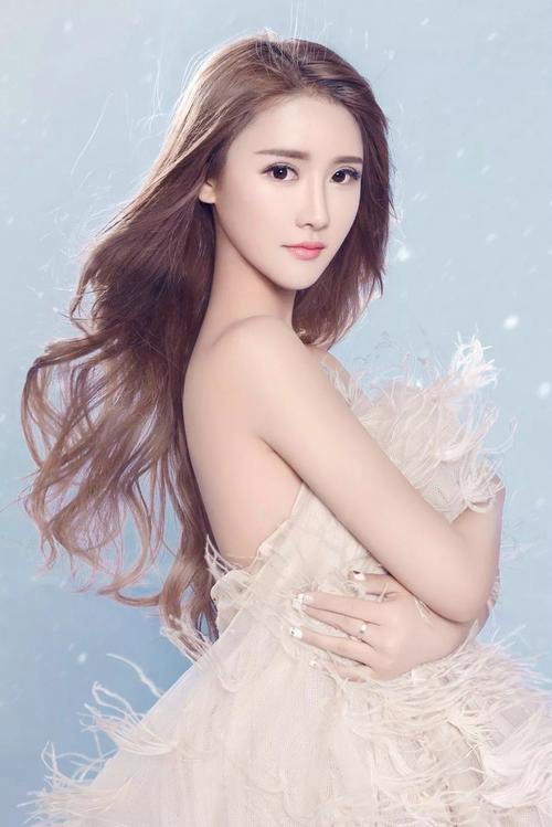 歌手阿涵入驻虎牙首秀!101女孩超燃舞台《我要变好看》原唱竟然是她