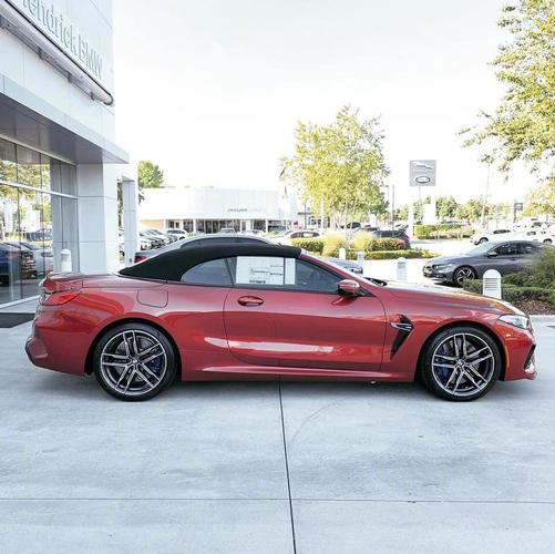 实拍宝马m8 敞篷版