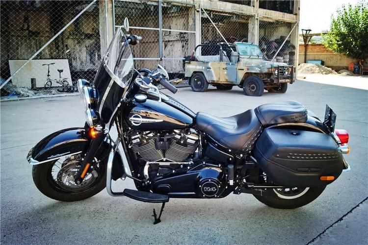 一个历史悠久的摩托车品牌,创始于1903年,100多年来哈雷摩托车的形象