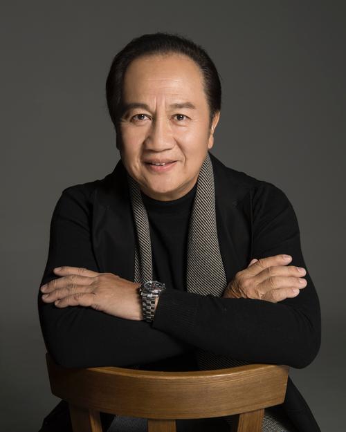 fung,曾被误称为郭峰),原名郭民富,1951年10月27日生于香港,香港演员