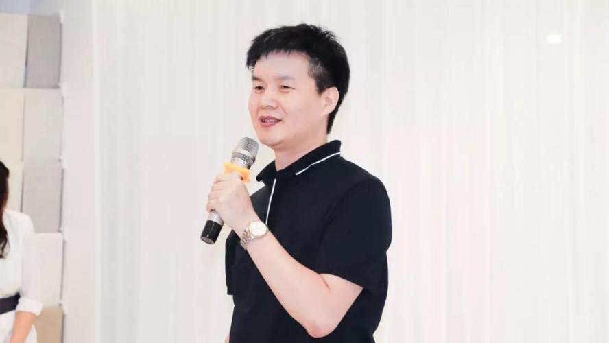 新设荟(集团)董事长董建军